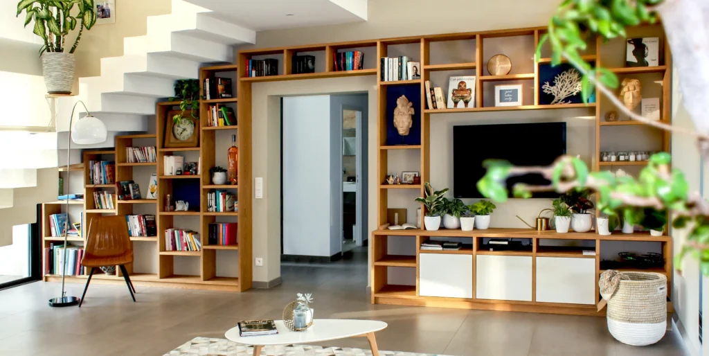 Space-Optimizing Furniture Solutions for Modern Homes