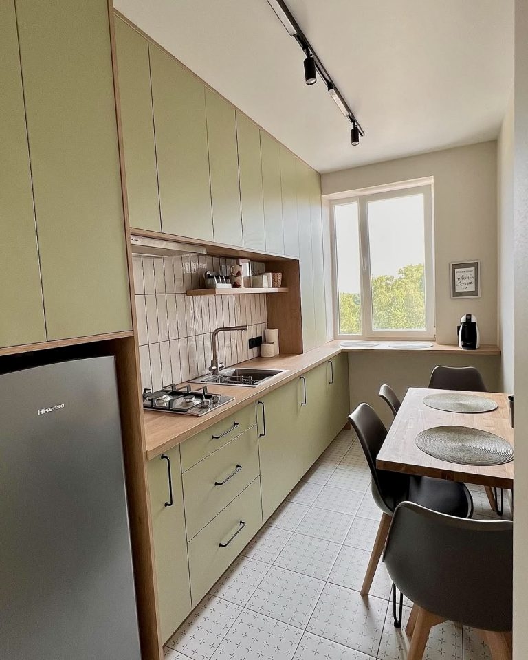 6 Chic Kitchen Setups You Need in Your Dream Home Slim Green Kitchen Design
