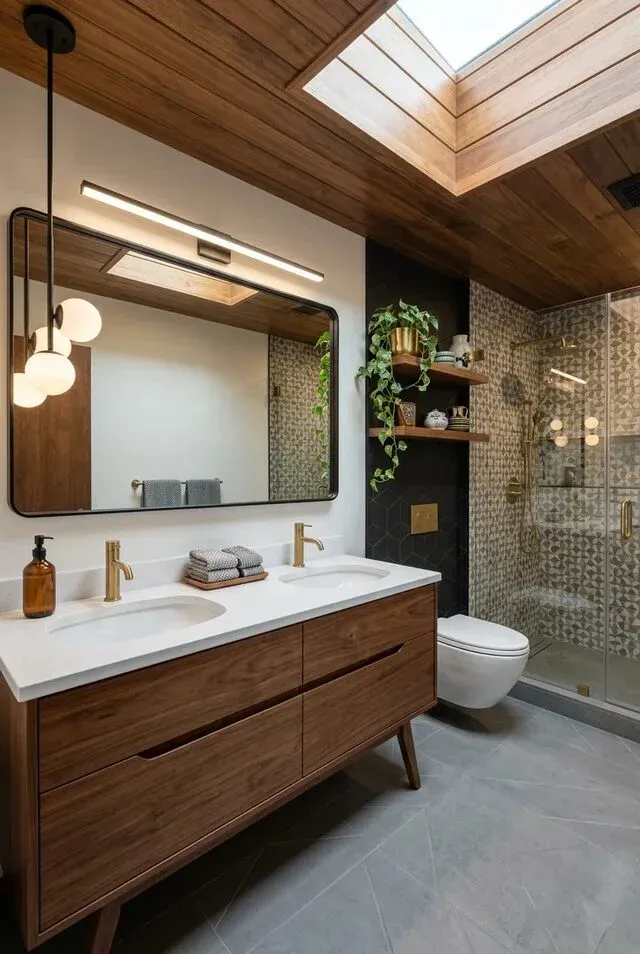 Warm neutral bathroom