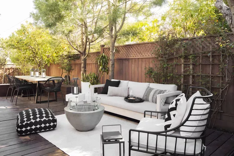 13 Outdoor Patio Decor Ideas to Make Your Space Look Expensive Houseplant Decor Inspiration