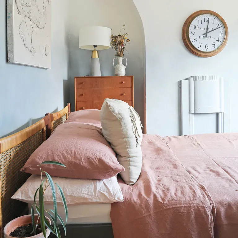 7 Modern Bedroom Paint Ideas To Instantly Elevate Your Space Ombre paint effect