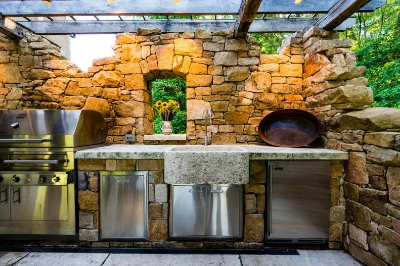 Mediterranean Outdoor Kitchen