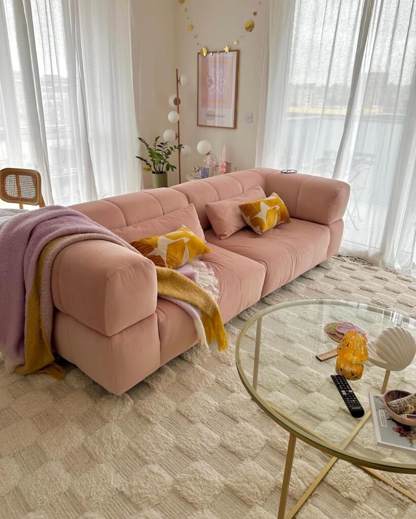 9 Glam Living Room High-End Furniture Layouts Featuring Stunning Premium Finishes Pink Sectional Sofa