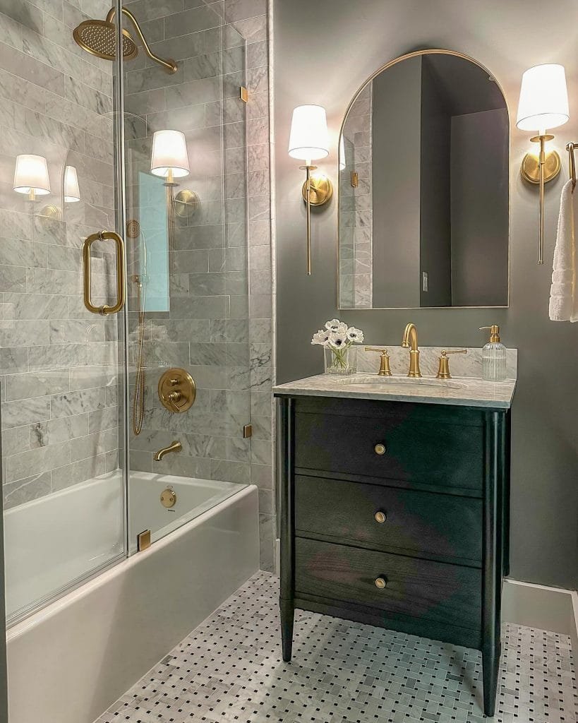 Elegant Reflective Interior Design